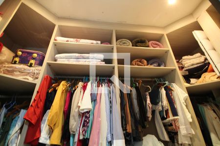 Casa à venda com 1400m², 3 quartos e 6 vagasCloset da Suíte 3