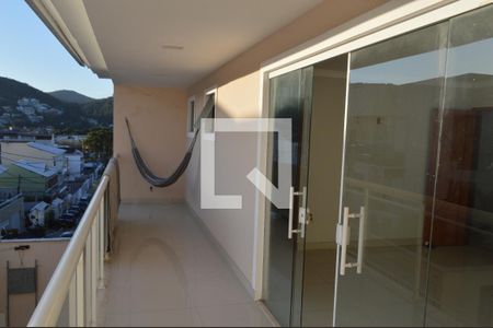 Casa de condomínio à venda com 260m², 5 quartos e 2 vagasVaranda da Suíte 3