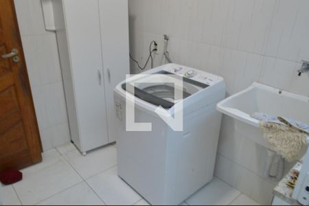 Casa de condomínio à venda com 260m², 5 quartos e 2 vagasÁrea de Serviço 