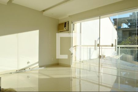 Casa de condomínio à venda com 260m², 5 quartos e 2 vagasSuíte 3