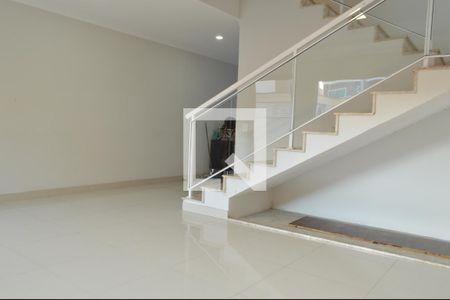 Casa de condomínio à venda com 260m², 5 quartos e 2 vagasSala