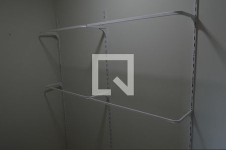 Casa de condomínio à venda com 260m², 5 quartos e 2 vagasCloset da Suíte 2