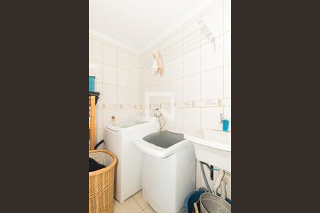 Casa à venda com 200m², 3 quartos e 2 vagasÁrea de Serviço