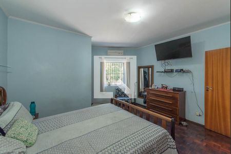 Casa à venda com 280m², 4 quartos e 3 vagasSuíte 2