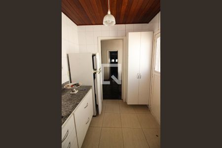 Casa para alugar com 100m², 2 quartos e 2 vagas Casa para alugar com 100m², 2 quartos e 2 vagasCozinha