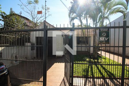 Casa para alugar com 100m², 2 quartos e 2 vagas Casa para alugar com 100m², 2 quartos e 2 vagasFachada