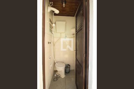 Casa para alugar com 100m², 2 quartos e 2 vagas Casa para alugar com 100m², 2 quartos e 2 vagasBanheiro de serviço