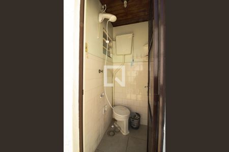 Casa para alugar com 100m², 2 quartos e 2 vagas Casa para alugar com 100m², 2 quartos e 2 vagasBanheiro de serviço