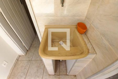 Casa à venda com 200m², 4 quartos e 4 vagas Casa à venda com 200m², 4 quartos e 4 vagasDetalhe da Área de Serviço