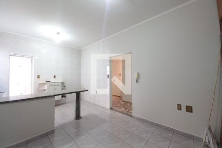 Casa à venda com 200m², 4 quartos e 4 vagas Casa à venda com 200m², 4 quartos e 4 vagasCopa