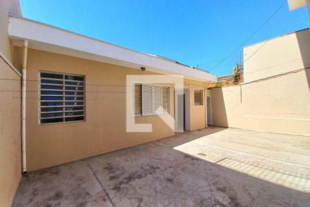 Casa à venda com 200m², 4 quartos e 4 vagas Casa à venda com 200m², 4 quartos e 4 vagasQuintal