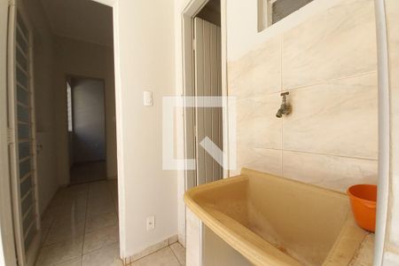 Casa à venda com 200m², 4 quartos e 4 vagas Casa à venda com 200m², 4 quartos e 4 vagasÁrea de Serviço