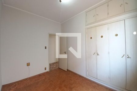Casa à venda com 200m², 4 quartos e 4 vagas Casa à venda com 200m², 4 quartos e 4 vagasQuarto 2