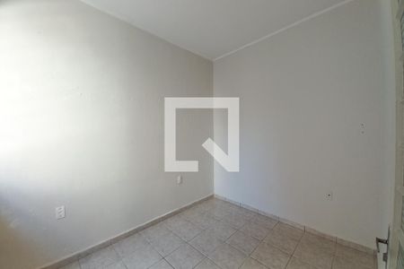 Casa à venda com 200m², 4 quartos e 4 vagas Casa à venda com 200m², 4 quartos e 4 vagasQuarto 4