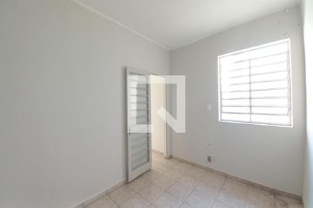 Casa à venda com 200m², 4 quartos e 4 vagas Casa à venda com 200m², 4 quartos e 4 vagasQuarto 4