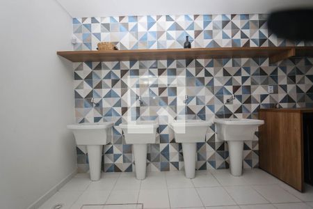 Apartamento para alugar com 31m², 2 quartos e sem vaga Apartamento para alugar com 31m², 2 quartos e sem vagaArea Comum - Lavanderia