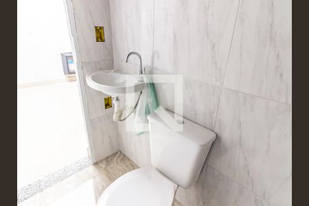 Casa à venda com 172m², 3 quartos e 2 vagasBanheiro de serviço