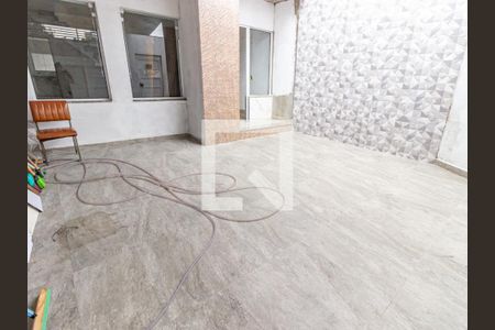 Casa à venda com 172m², 3 quartos e 2 vagasGaragem