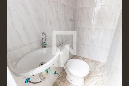 Casa à venda com 172m², 3 quartos e 2 vagasBanheiro de serviço