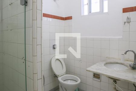 Banheiro de casa para alugar com 1 quarto, 75m² em Vila Ipojuca, São Paulo