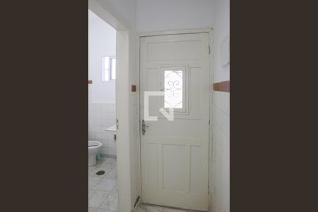 Entrada de casa para alugar com 1 quarto, 75m² em Vila Ipojuca, São Paulo