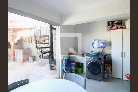 Casa à venda com 318m², 4 quartos e 4 vagasÁrea de Serviço