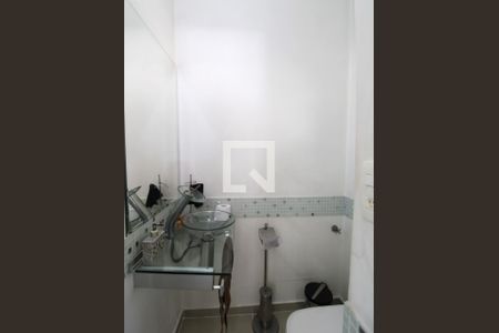 Casa à venda com 318m², 4 quartos e 4 vagasLavabo