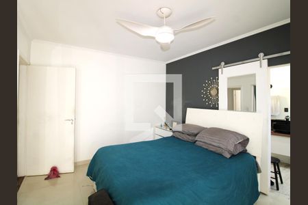 Casa à venda com 318m², 4 quartos e 4 vagasSuíte