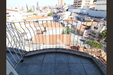 Casa à venda com 318m², 4 quartos e 4 vagasSacada do Quarto 2