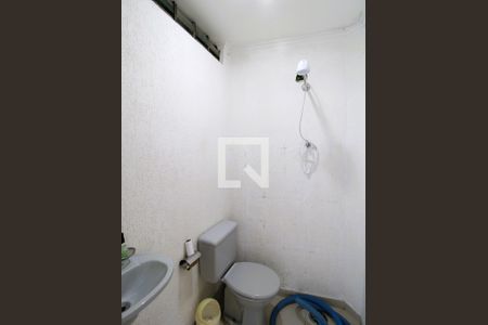 Casa à venda com 318m², 4 quartos e 4 vagasBanheiro de Serviço