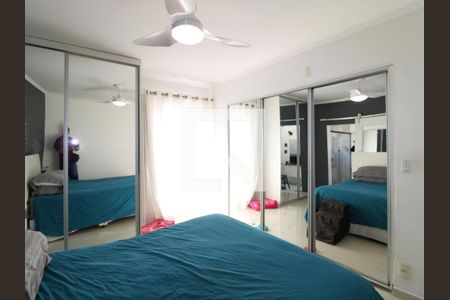 Casa à venda com 318m², 4 quartos e 4 vagasSuíte