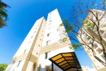 Apartamento à venda com 64m², 3 quartos e 1 vaga Apartamento à venda com 64m², 3 quartos e 1 vagaFachada do bloco