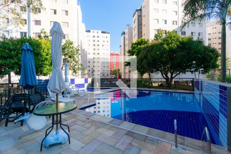 Apartamento à venda com 64m², 3 quartos e 1 vaga Apartamento à venda com 64m², 3 quartos e 1 vagaÁrea comum - Piscina