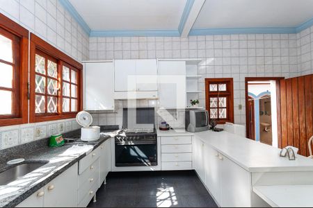 Casa à venda com 300m², 4 quartos e 3 vagasCozinha