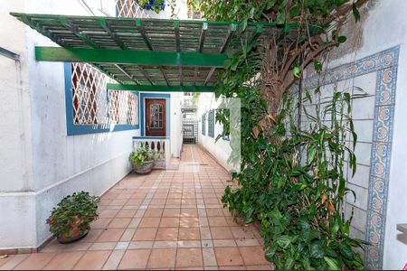 Casa à venda com 300m², 4 quartos e 3 vagasCorredor Social