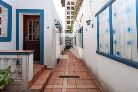 Casa à venda com 300m², 4 quartos e 3 vagasCorredor Social