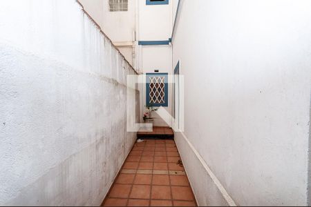 Casa à venda com 300m², 4 quartos e 3 vagasCorredor lateral