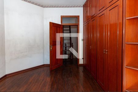 Casa à venda com 300m², 4 quartos e 3 vagasQuarto 1