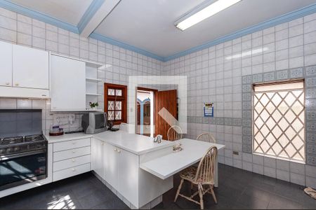 Casa à venda com 300m², 4 quartos e 3 vagasCozinha