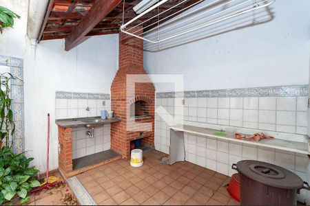 Casa à venda com 300m², 4 quartos e 3 vagasChurrasqueira