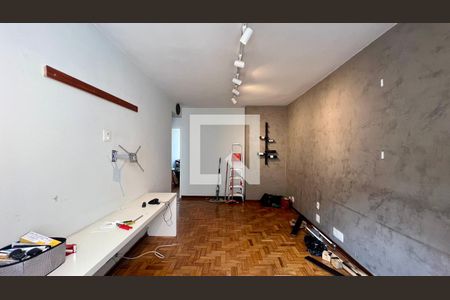 Sala de apartamento à venda com 2 quartos, 67m² em Pinheiros, São Paulo
