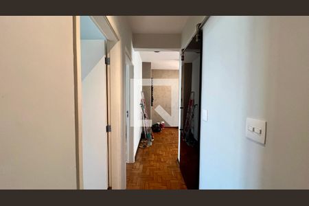 Corredor de apartamento à venda com 2 quartos, 67m² em Pinheiros, São Paulo