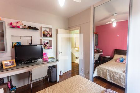 Apartamento à venda com 131m², 4 quartos e 2 vagasQuarto 3