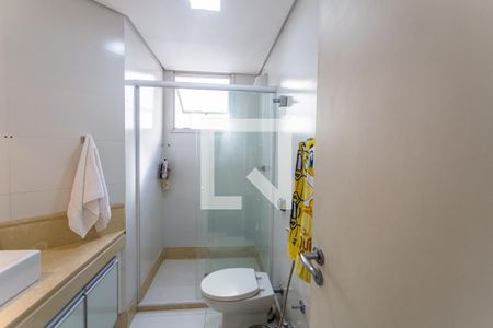 Apartamento à venda com 131m², 4 quartos e 2 vagasBanheiro Social