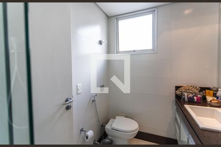 Apartamento à venda com 131m², 4 quartos e 2 vagasBanheiro da Suíte