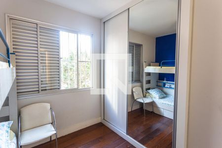 Apartamento à venda com 131m², 4 quartos e 2 vagasQuarto 2
