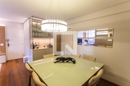 Apartamento à venda com 131m², 4 quartos e 2 vagasCopa