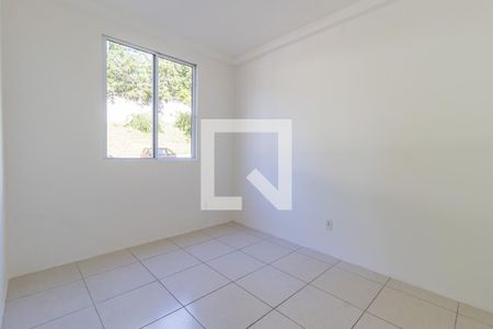 Dormitório 1 de apartamento à venda com 2 quartos, 47m² em Mário Quintana, Porto Alegre