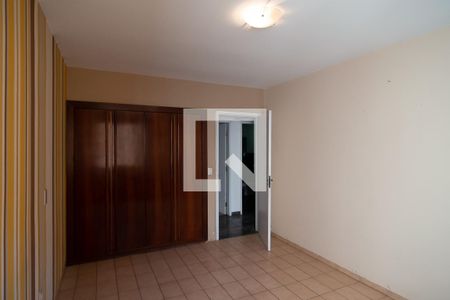Apartamento à venda com 180m², 3 quartos e 1 vagaQuarto 02