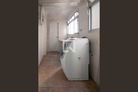 Apartamento à venda com 180m², 3 quartos e 1 vagaÁrea de Serviço